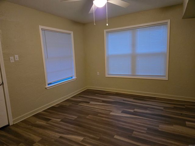 1319 S Houston Ave, Russellville, AR 72801