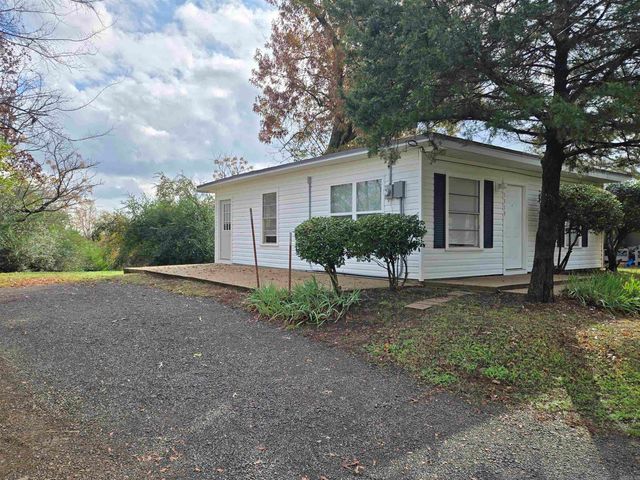 1319 S Houston Ave, Russellville, AR 72801