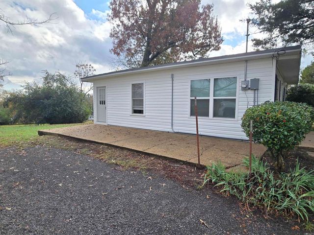 1319 S Houston Ave, Russellville, AR 72801