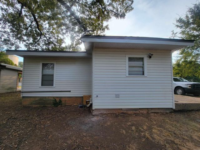 1319 S Houston Ave, Russellville, AR 72801