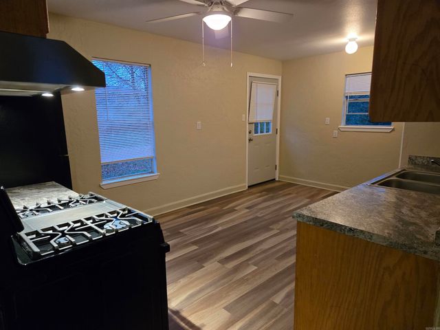 1319 S Houston Ave, Russellville, AR 72801