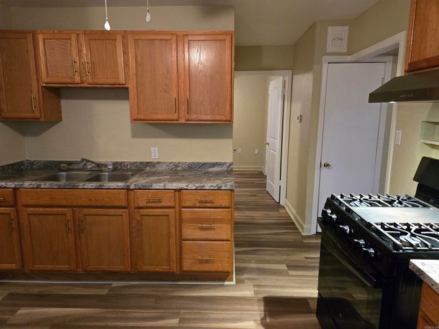 1319 S Houston Ave, Russellville, AR 72801