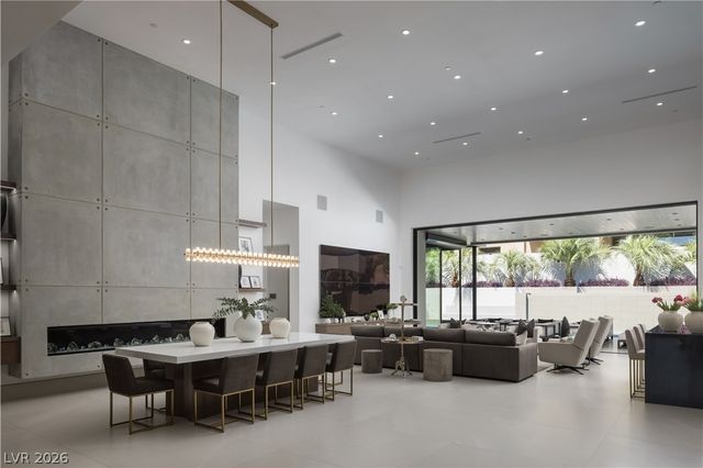 91 Sun Glow Lane, Las Vegas, NV 89135