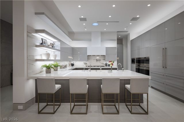 91 Sun Glow Lane, Las Vegas, NV 89135