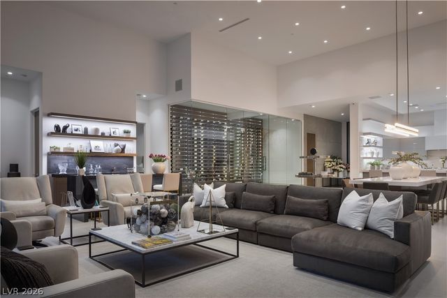 91 Sun Glow Lane, Las Vegas, NV 89135