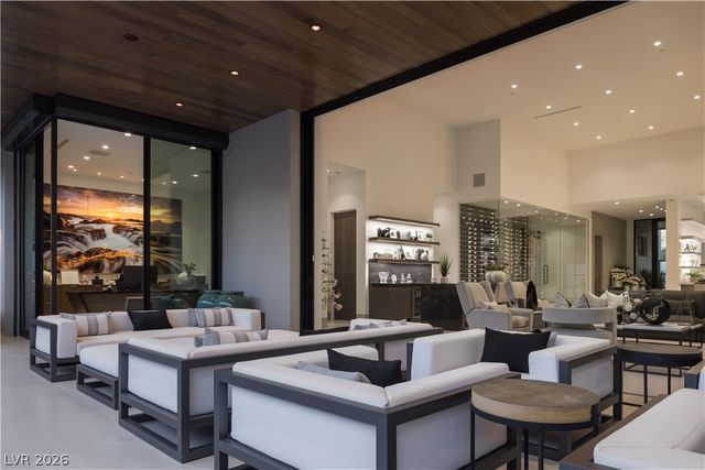 91 Sun Glow Lane, Las Vegas, NV 89135