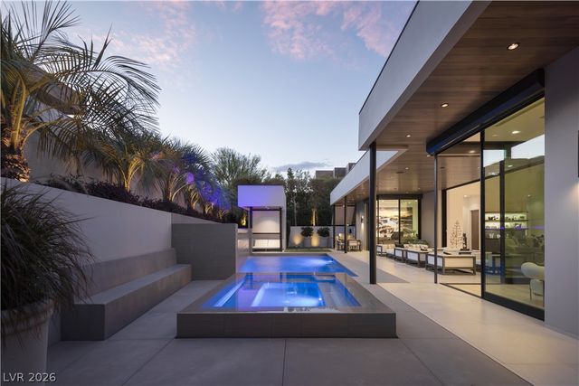 91 Sun Glow Lane, Las Vegas, NV 89135