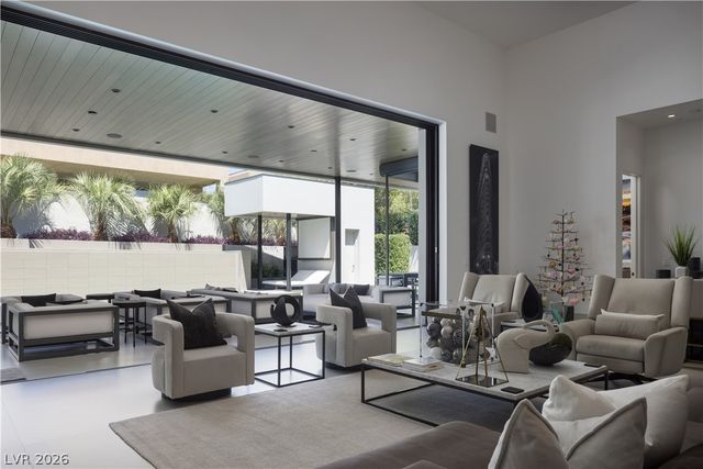 91 Sun Glow Lane, Las Vegas, NV 89135