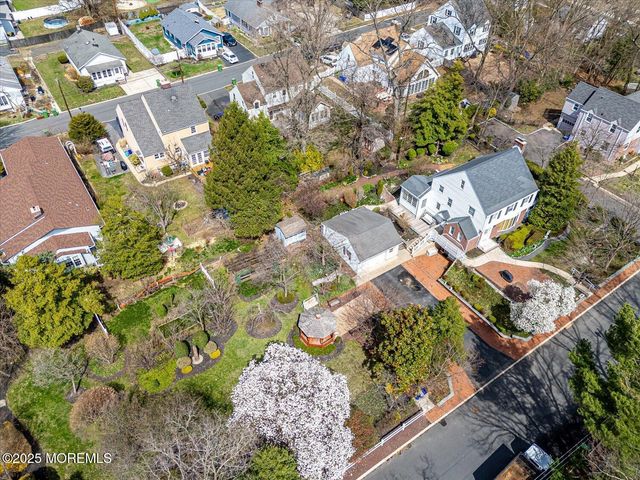 27 Bailey Place, Sayreville Boro, NJ 08872