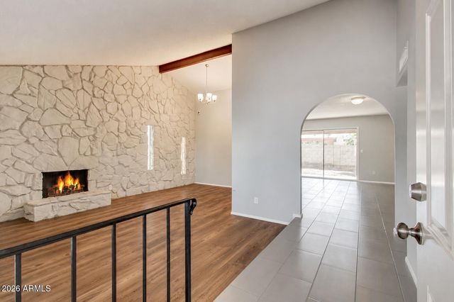 6353 W Mission Lane, Glendale, AZ 85302