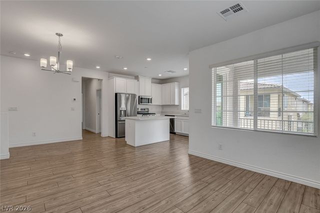 25 Barbara Lane 82, Las Vegas, NV 89183