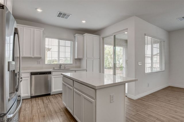 25 Barbara Lane 82, Las Vegas, NV 89183