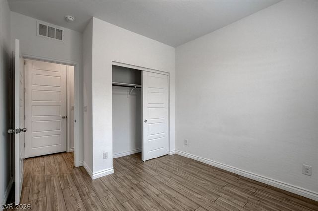 25 Barbara Lane 82, Las Vegas, NV 89183