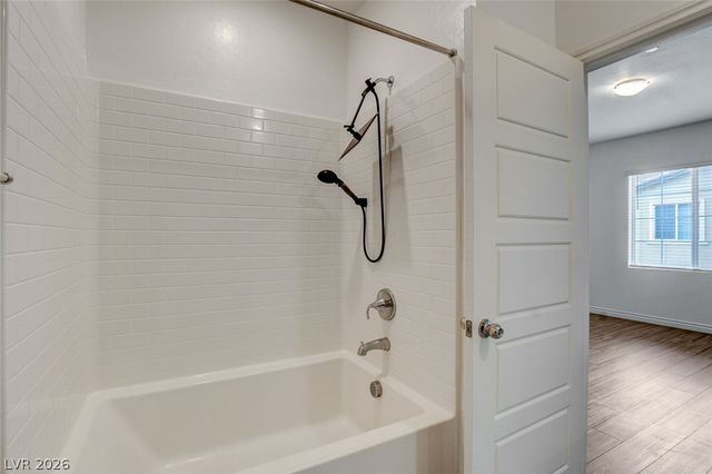 25 Barbara Lane 82, Las Vegas, NV 89183