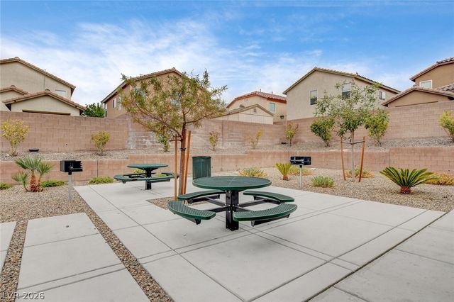 25 Barbara Lane 82, Las Vegas, NV 89183