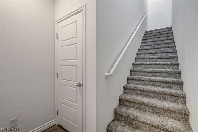 25 Barbara Lane 82, Las Vegas, NV 89183