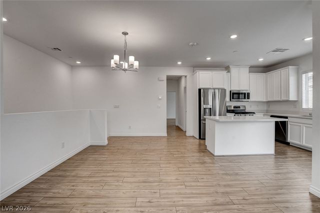 25 Barbara Lane 82, Las Vegas, NV 89183