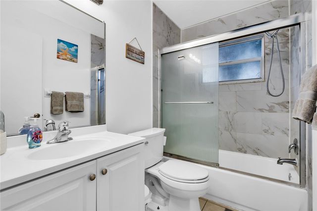 2648 NASSAU STREET, Sarasota, FL 34231