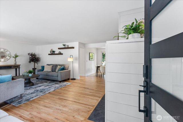 20623 81st Avenue W, Edmonds, WA 98026