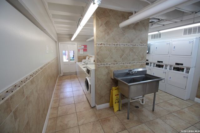 8401 N New Braunfels Ave Apt 331, San Antonio, TX 78209