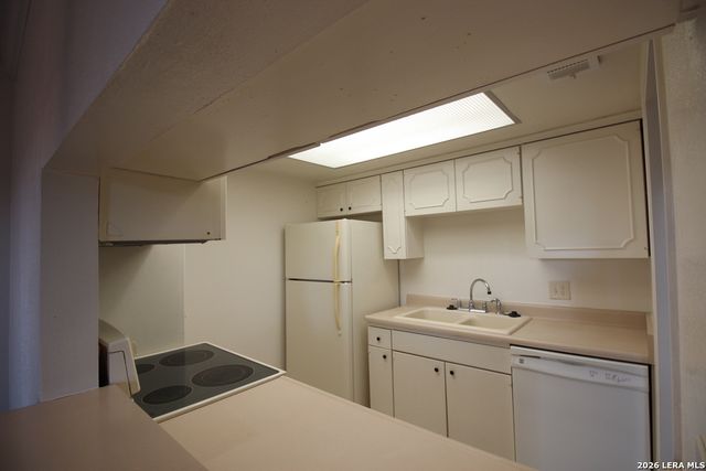 8401 N New Braunfels Ave Apt 331, San Antonio, TX 78209