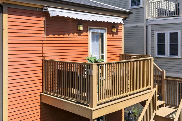 26 Custer St 2, Boston, MA 02130