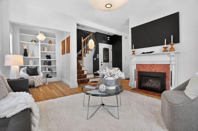 26 Custer St 2, Boston, MA 02130