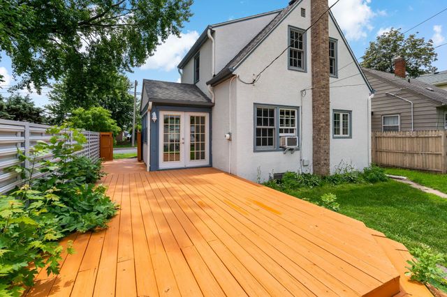 1212 4th Street N, South Saint Paul, MN 55075