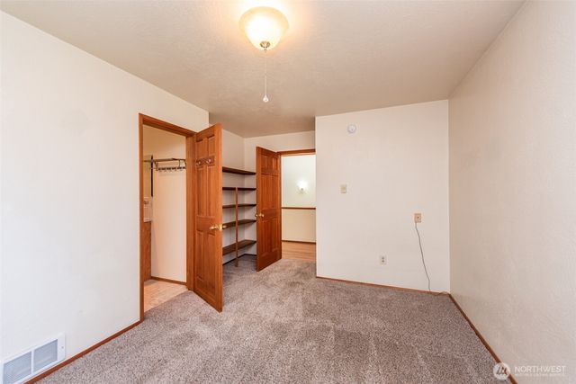 997 Old Olympic Highway, Port Angeles, WA 98362