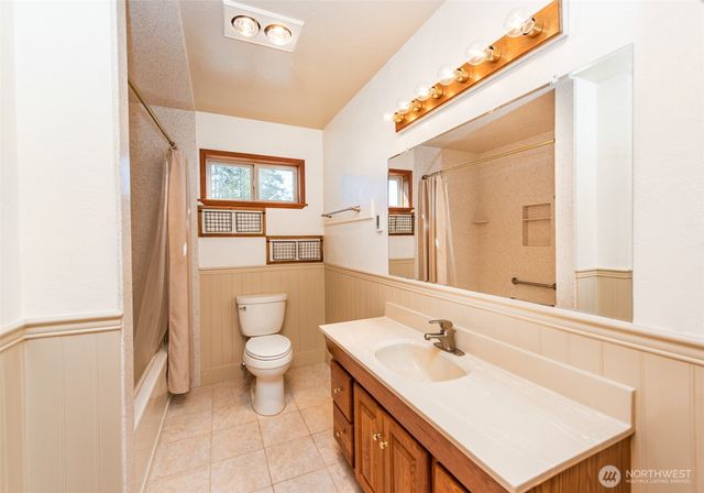 997 Old Olympic Highway, Port Angeles, WA 98362