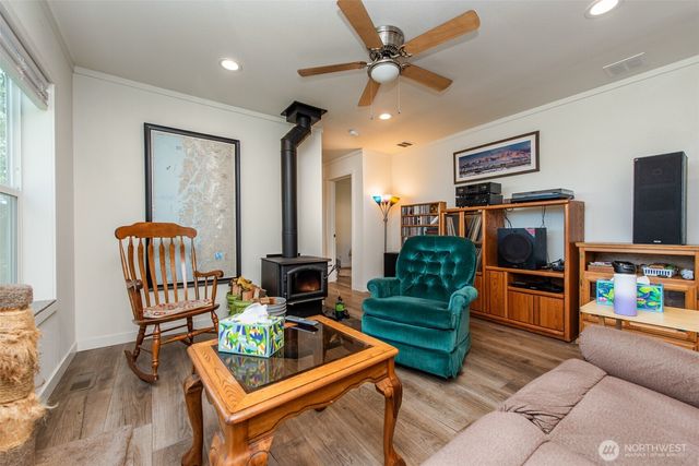 997 Old Olympic Highway, Port Angeles, WA 98362