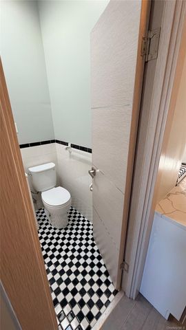 9716 Metropolitan Avenue 2F, Forest Hills, NY 11375