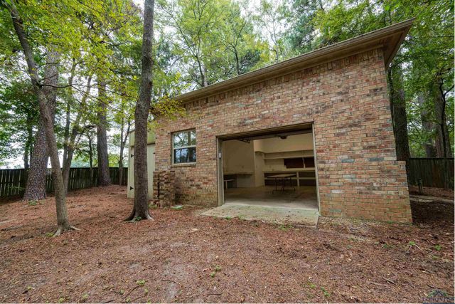 260 Lake Estates Trail, Longview, TX 75605