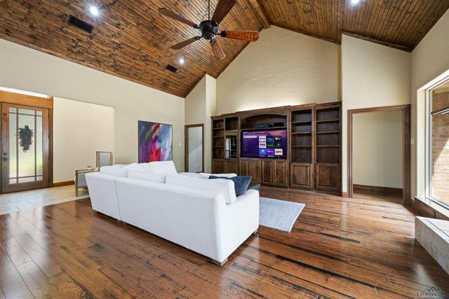 260 Lake Estates Trail, Longview, TX 75605