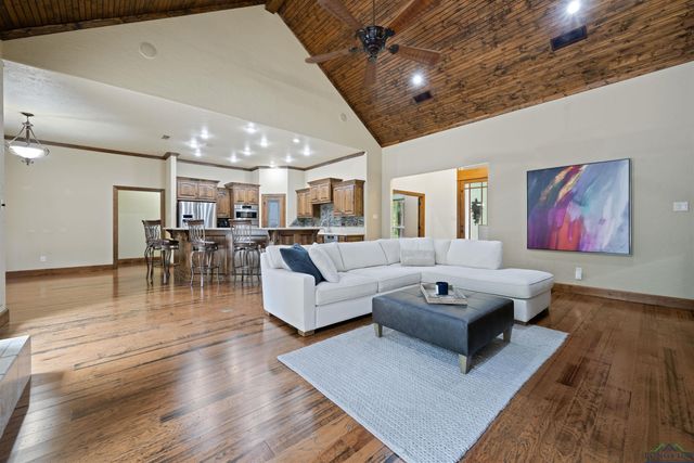 260 Lake Estates Trail, Longview, TX 75605