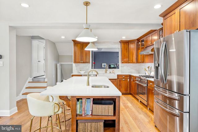 211 COMRIE DR, Villanova, PA 19085