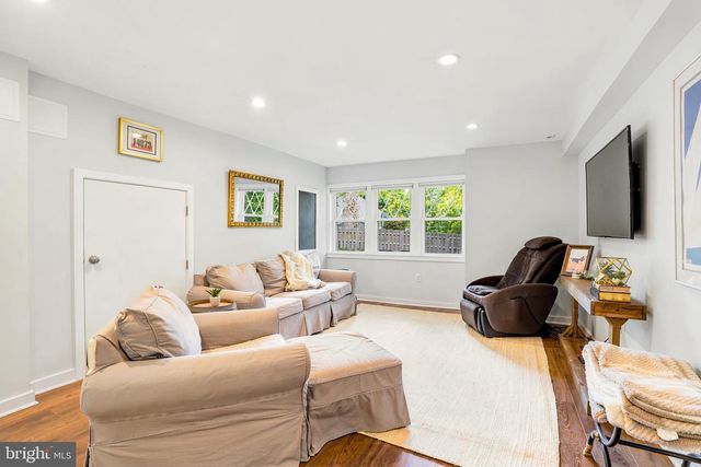 211 COMRIE DR, Villanova, PA 19085