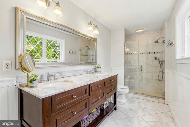 211 COMRIE DR, Villanova, PA 19085