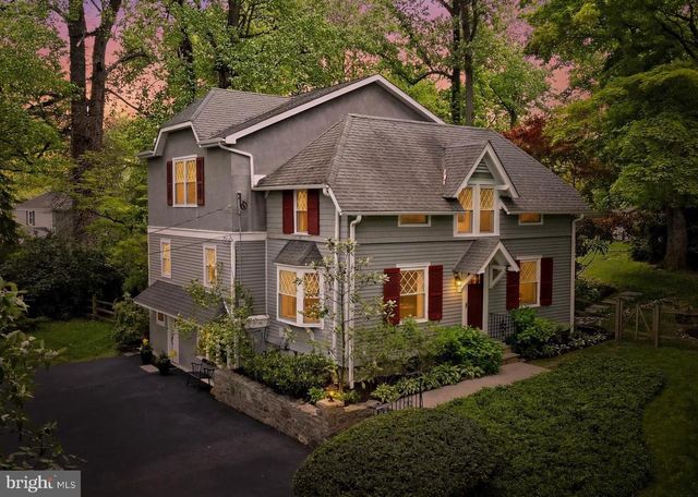 211 COMRIE DR, Villanova, PA 19085