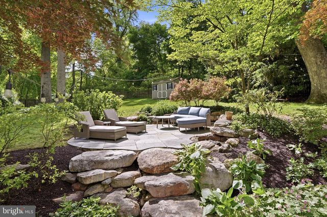 211 COMRIE DR, Villanova, PA 19085