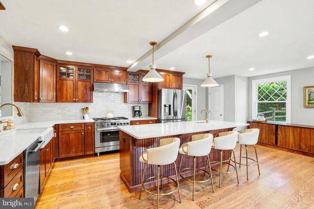 211 COMRIE DR, Villanova, PA 19085