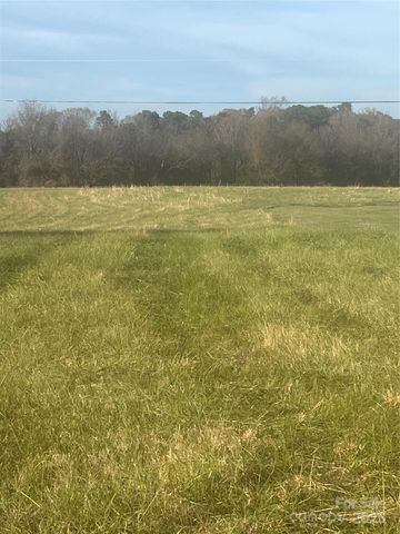 2322 McCraw Road, Mooresboro, NC 28114