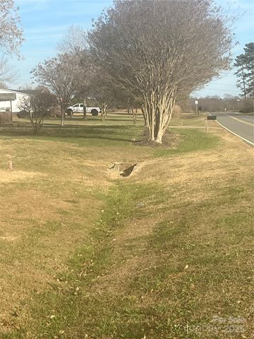 2322 McCraw Road, Mooresboro, NC 28114