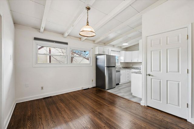 15 VILLAGE DR, Aston, PA 19014