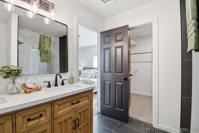 7806 N 121st East Avenue, Owasso, OK 74055