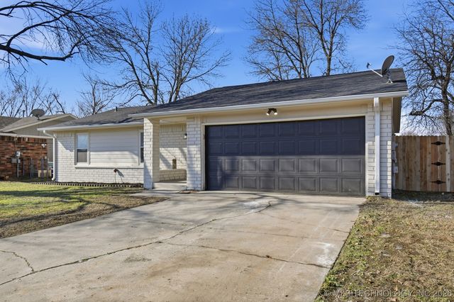 7806 N 121st East Avenue, Owasso, OK 74055