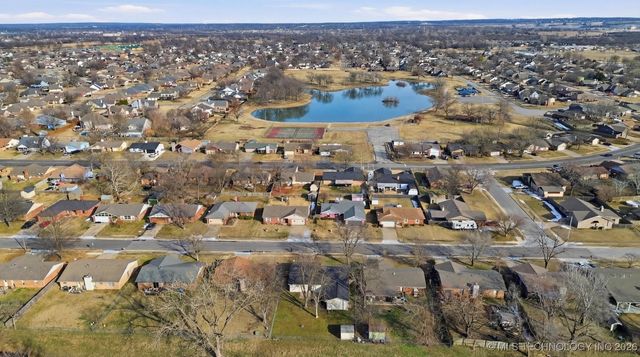 7806 N 121st East Avenue, Owasso, OK 74055