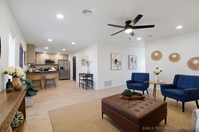 7806 N 121st East Avenue, Owasso, OK 74055