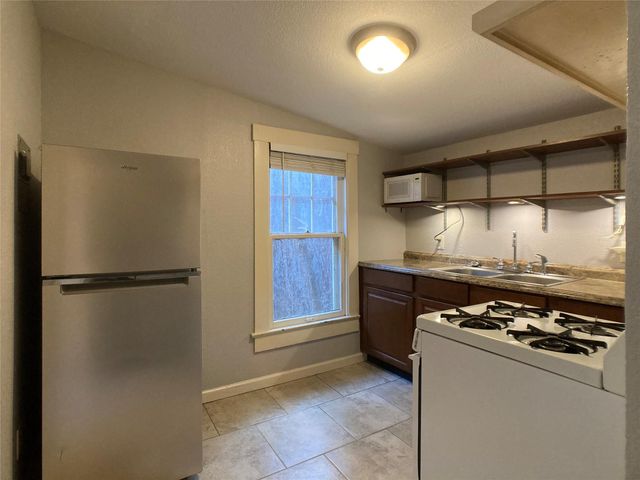 611 W 31st ST C, Austin, TX 78705