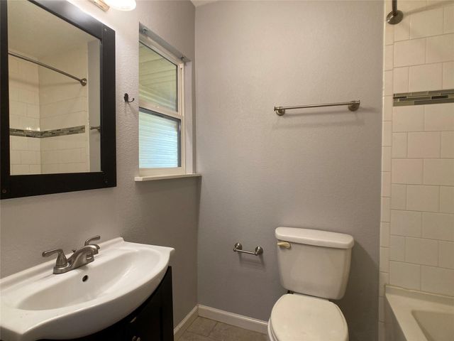611 W 31st ST C, Austin, TX 78705